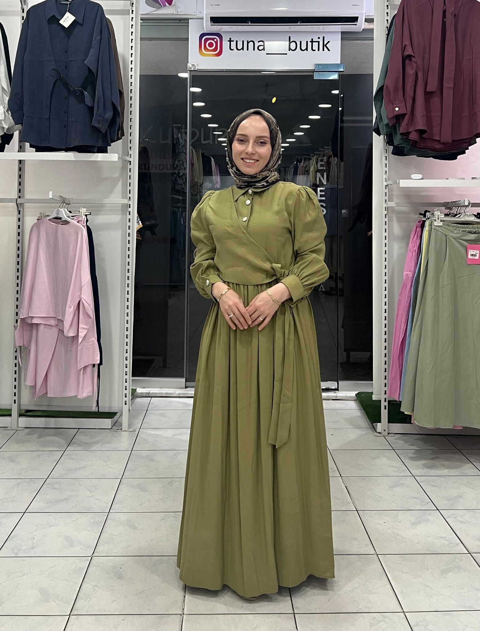 yandan bağlamalı tensel elbise